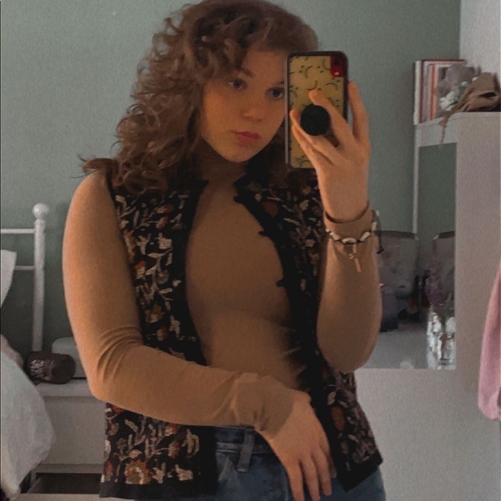 Meet your Posher, Mariella
